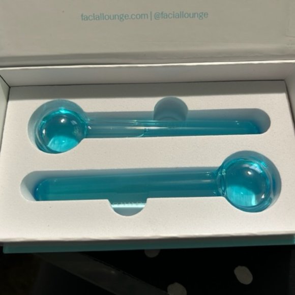 NWOT Facial Loung Cryo-Globes - Picture 3 of 3
